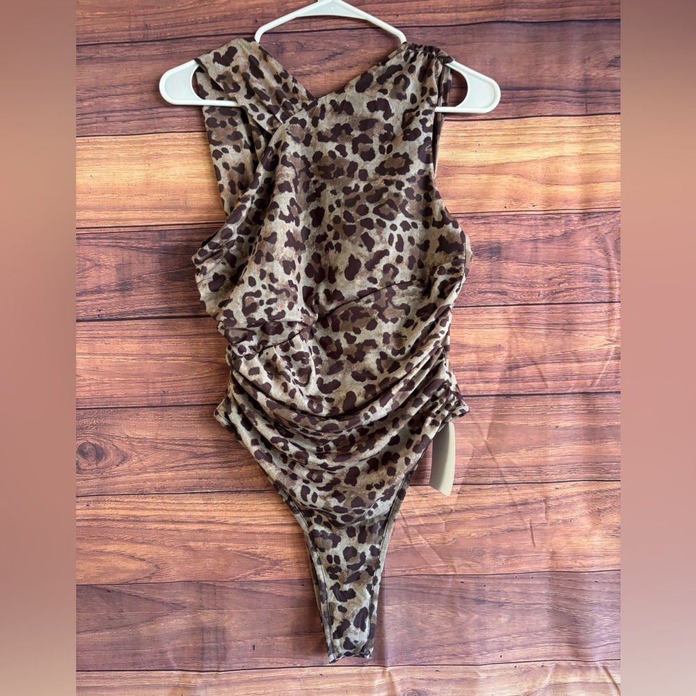 Tyssedal Studio Leopard Print Ruched Crossover Halter Bodysuit Brown Tan Large - Picture 3 of 9